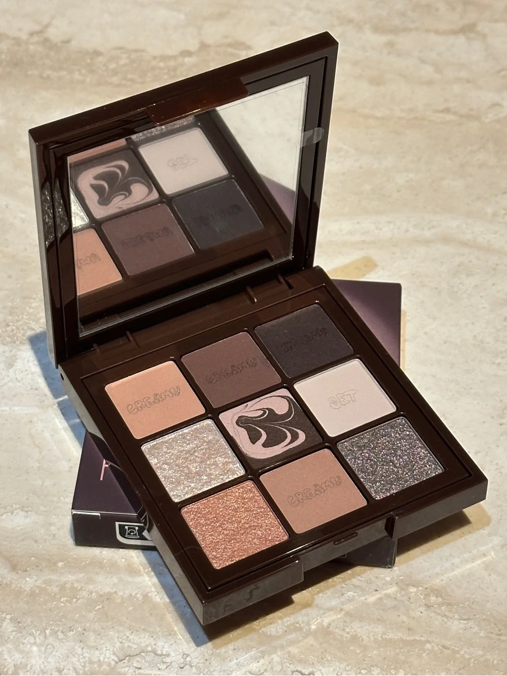 Huda Beauty Creamy Obsessions Eyeshadow Palette